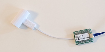 SKS22 fast-response UAV sensor with PT1000 and capacitive humidity element.